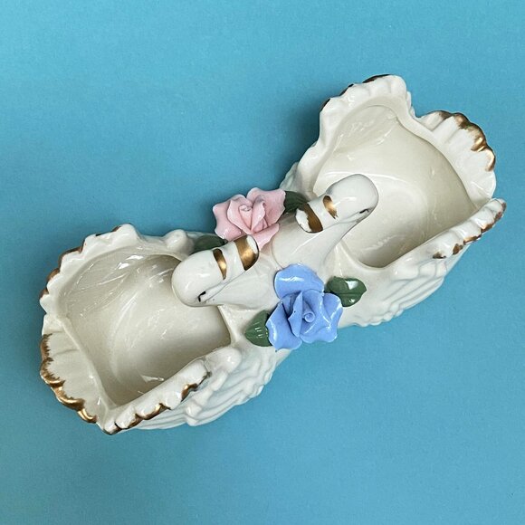 Stunning Porcelain Double Swan Dish - Picture 4 of 6